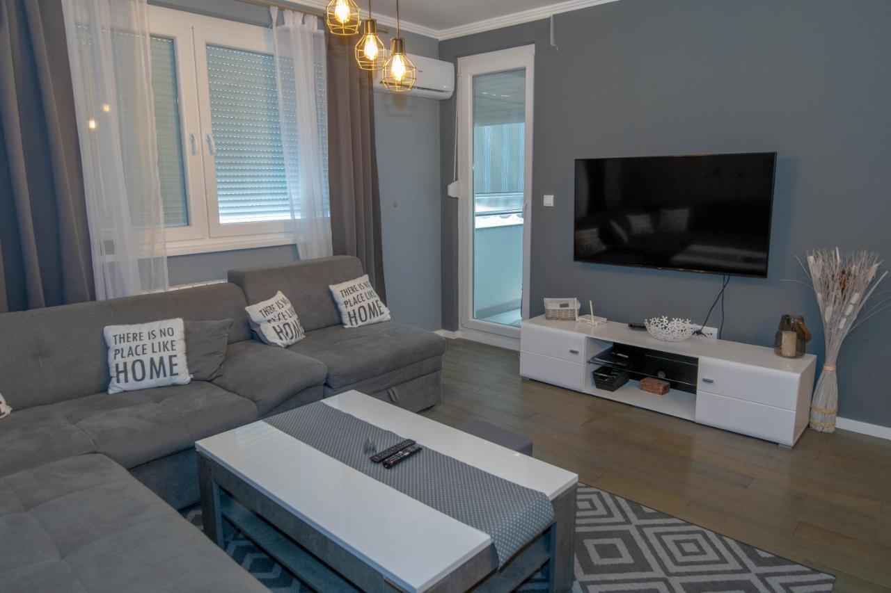 Athena Apartman Lukavica Exterior photo